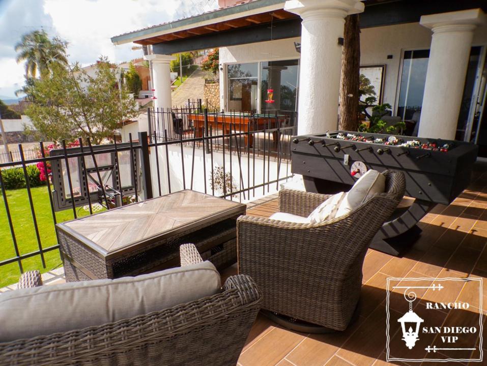 Rancho San Diego, Villa Llena De Vida Vip 伊斯塔潘德拉萨尔 外观 照片