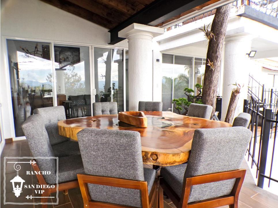 Rancho San Diego, Villa Llena De Vida Vip 伊斯塔潘德拉萨尔 外观 照片