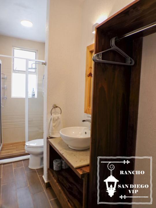 Rancho San Diego, Villa Llena De Vida Vip 伊斯塔潘德拉萨尔 外观 照片